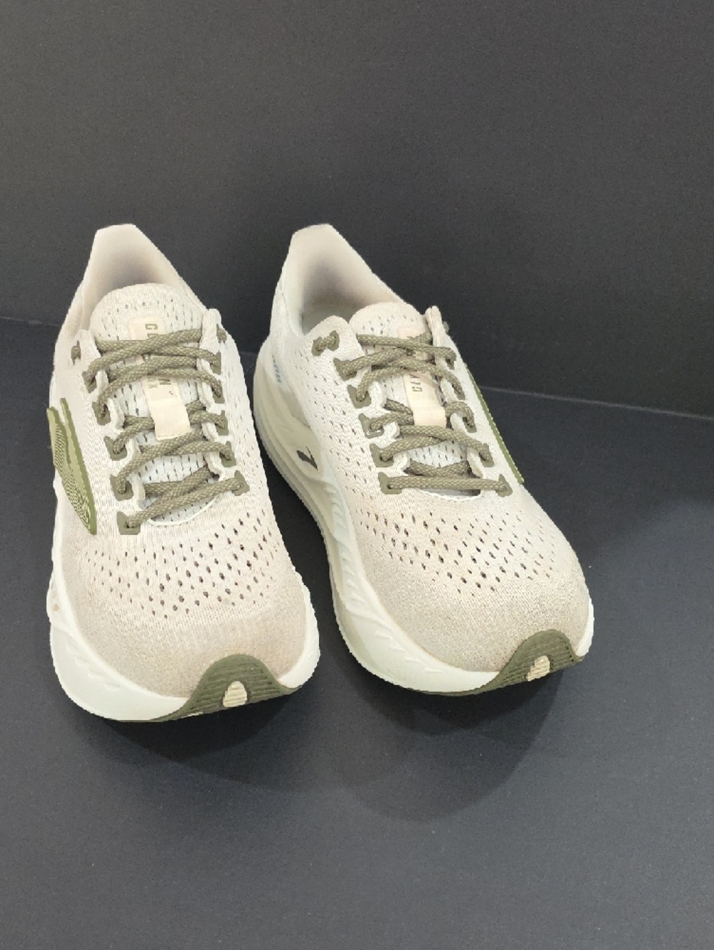 Brooks Glycerin MAX Mens Running Shoes in Cream and Olive Size 9.5 D - Picture 4 of 12